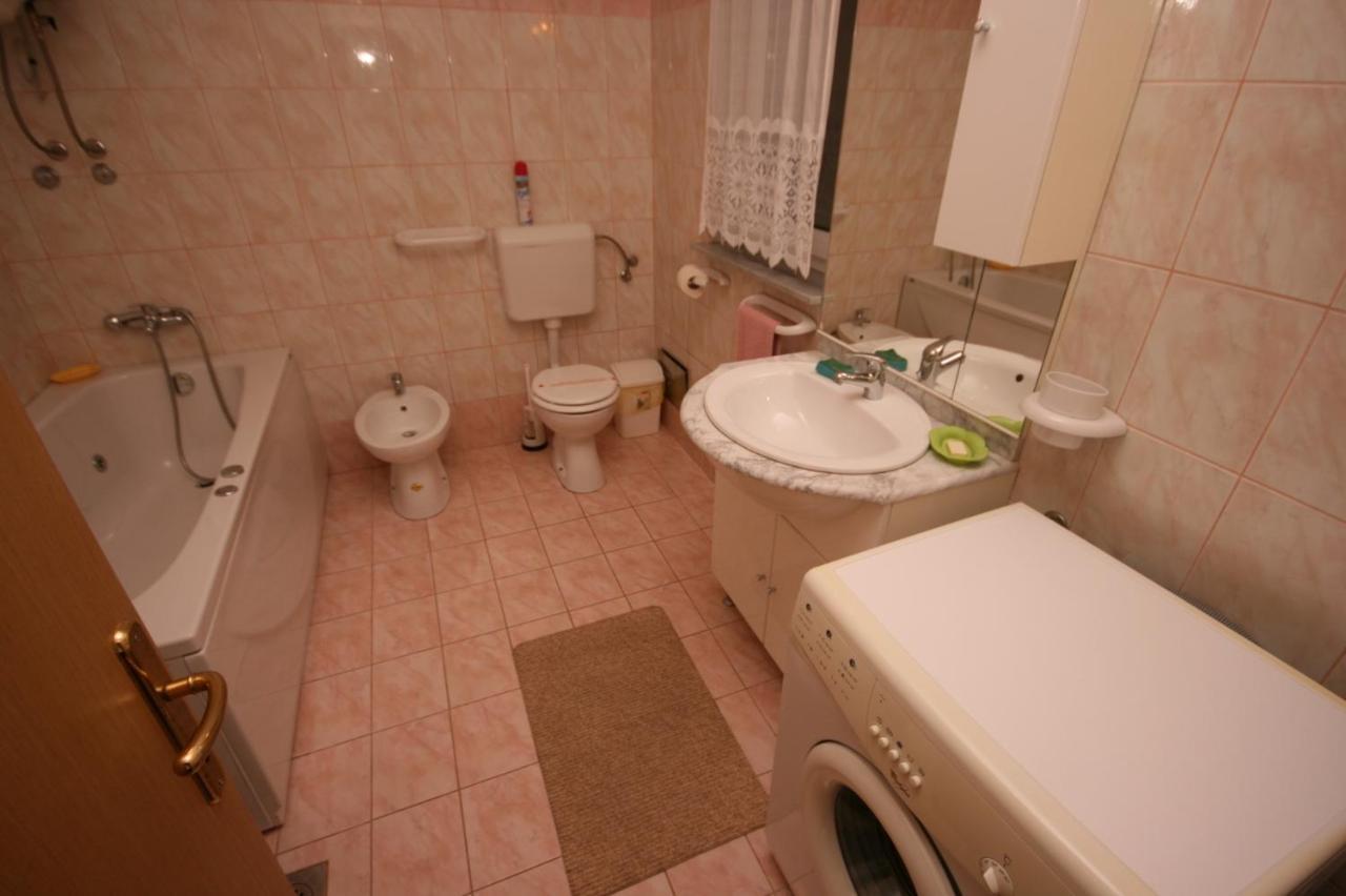 Apartments With Wifi Pula - 6987 ภายนอก รูปภาพ