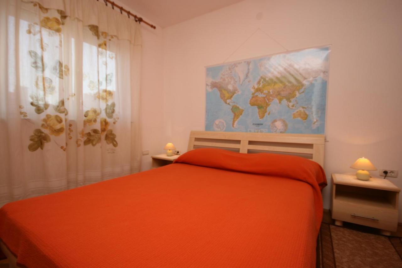 Apartments With Wifi Pula - 6987 ภายนอก รูปภาพ