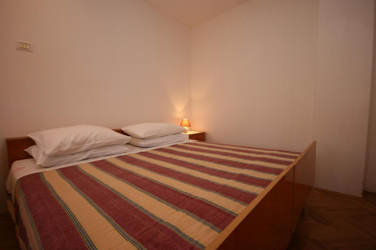 Apartments With Wifi Pula - 6987 ภายนอก รูปภาพ