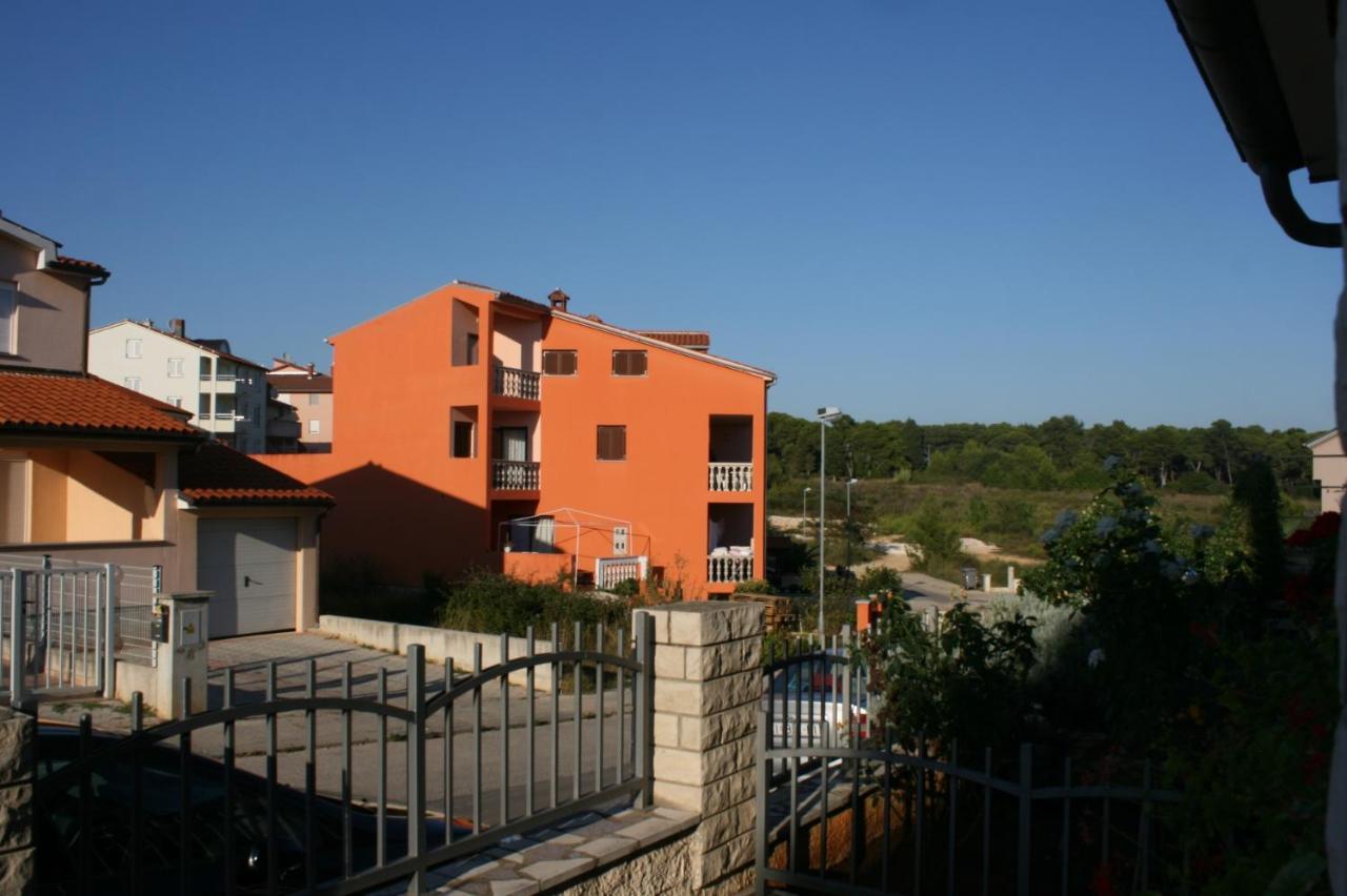 Apartments With Wifi Pula - 6987 ภายนอก รูปภาพ