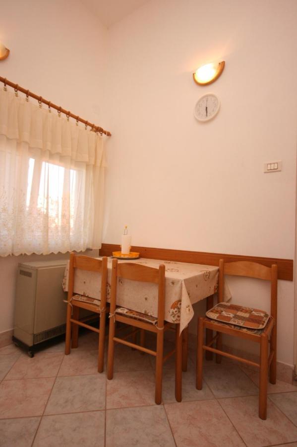Apartments With Wifi Pula - 6987 ภายนอก รูปภาพ