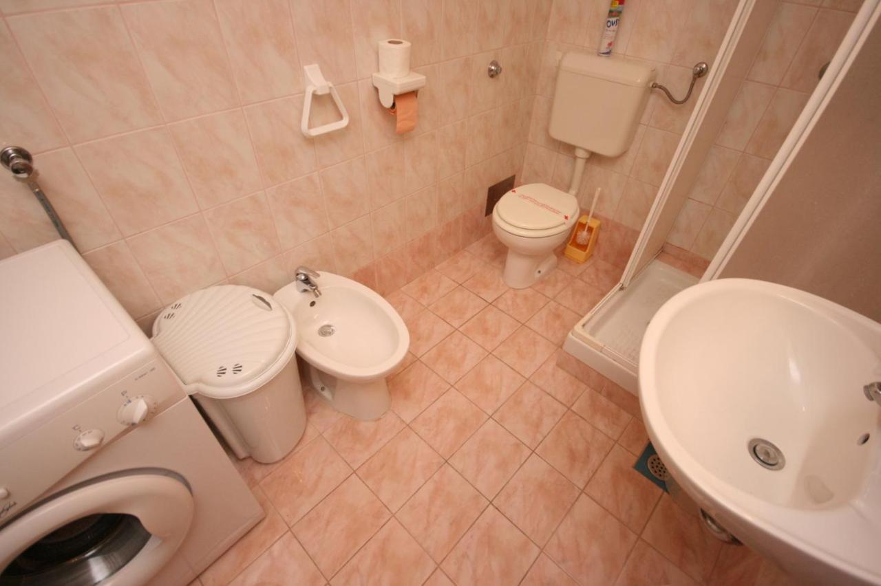 Apartments With Wifi Pula - 6987 ภายนอก รูปภาพ